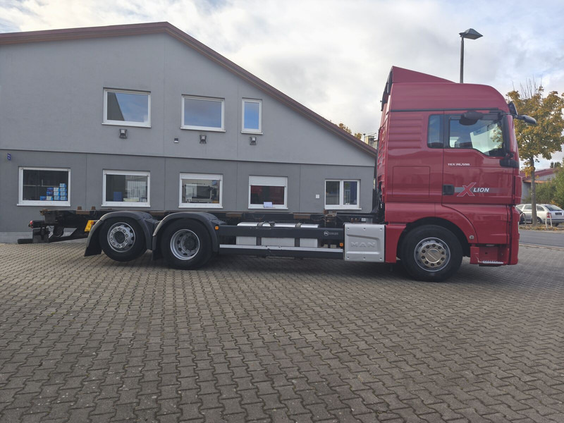 MAN TGX 26.500 BDF 6x2 Euro 6 Retarder Standard Lift+Lenk Euro 6 (29 - الشاسيه شاحنة: صور 4 MAN TGX 26.500 BDF 6x2 Euro 6 Retarder Standard Lift+Lenk Euro 6 (29 - الشاسيه شاحنة: صور 4