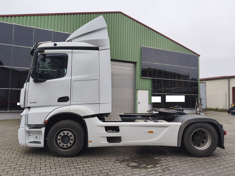 Mercedes-Benz Actros 1845 - شاحنة جرار: صور 5 Mercedes-Benz Actros 1845 - شاحنة جرار: صور 5