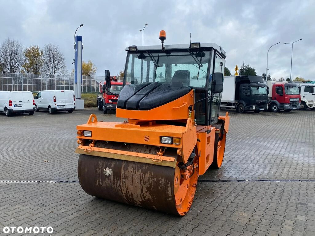 Ammann AV95-2 / Vibrations / 1 Owner / NEW Service Ammann AV95-2 / Vibrations / 1 Owner / NEW Service - مدحلة الأسفلت: صور 3 Ammann AV95-2 / Vibrations / 1 Owner / NEW Service Ammann AV95-2 / Vibrations / 1 Owner / NEW Service - مدحلة الأسفلت: صور 3