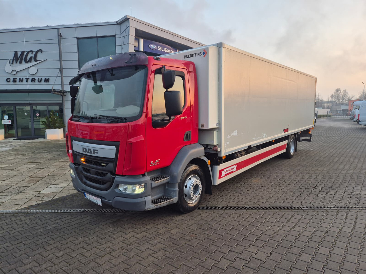 DAF LF 250 LF250I / 1 Owner / Hulsteins / Super Condition - مبردة شاحنة: صور 1 DAF LF 250 LF250I / 1 Owner / Hulsteins / Super Condition - مبردة شاحنة: صور 1