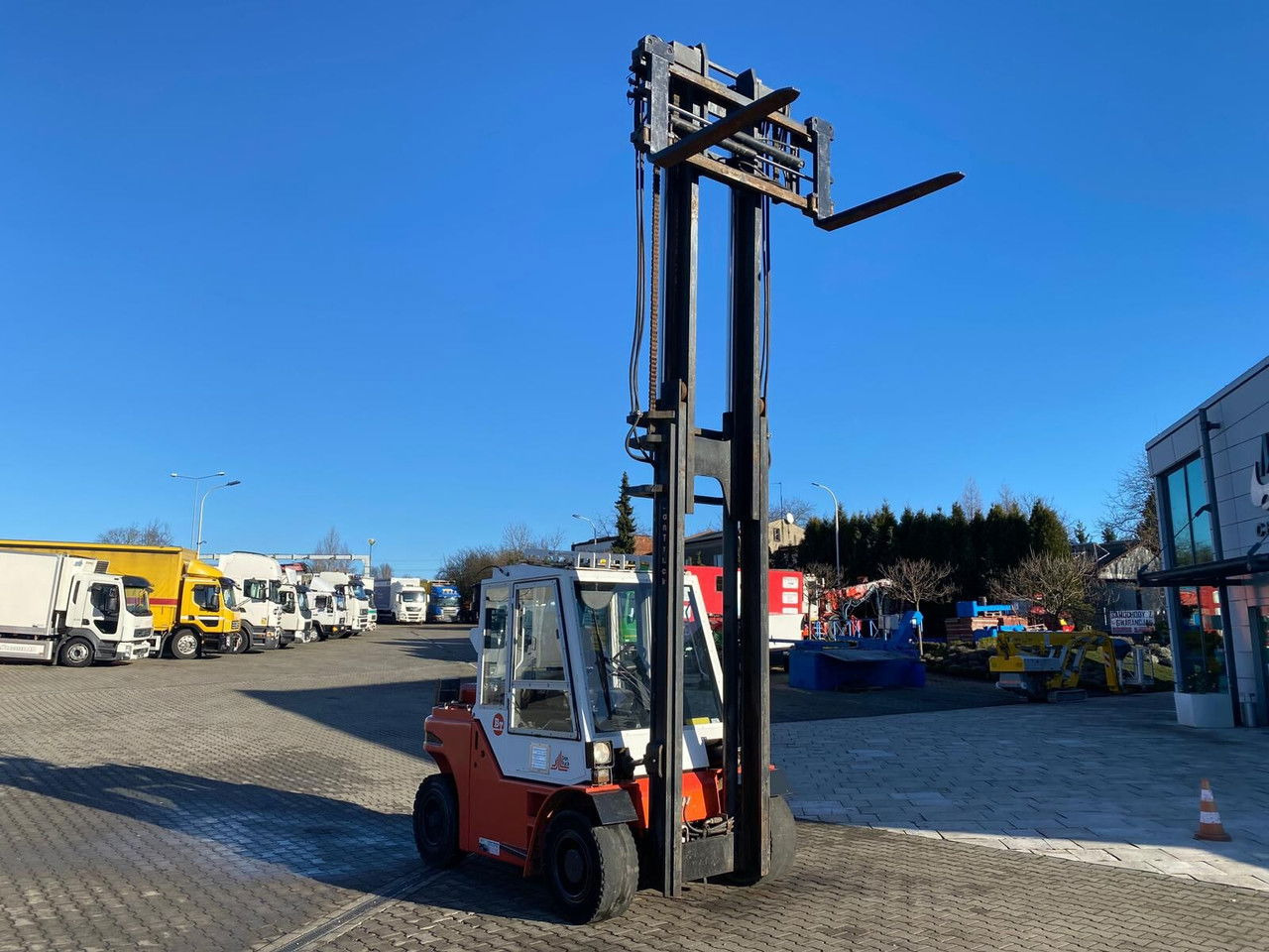 Dantruck 6009 - 6T - 1 Owner - Fresh - Duplex 6009 - 6T - 1 Owner - Fresh - Dupl - رافعة شوكية: صور 1 Dantruck 6009 - 6T - 1 Owner - Fresh - Duplex 6009 - 6T - 1 Owner - Fresh - Dupl - رافعة شوكية: صور 1