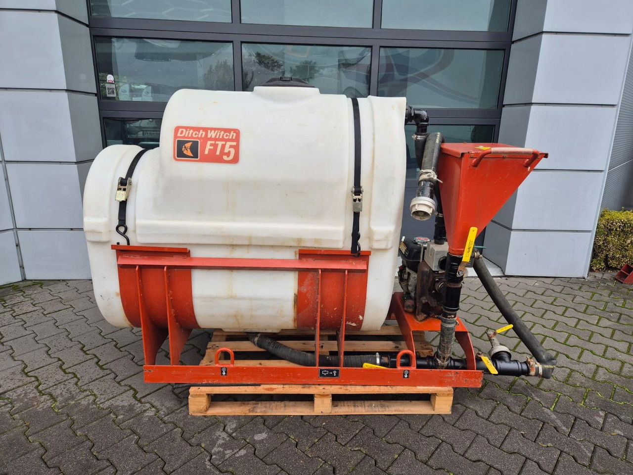 Ditch Witch FT5 Mixer - معدات البناء: صور 1 Ditch Witch FT5 Mixer - معدات البناء: صور 1