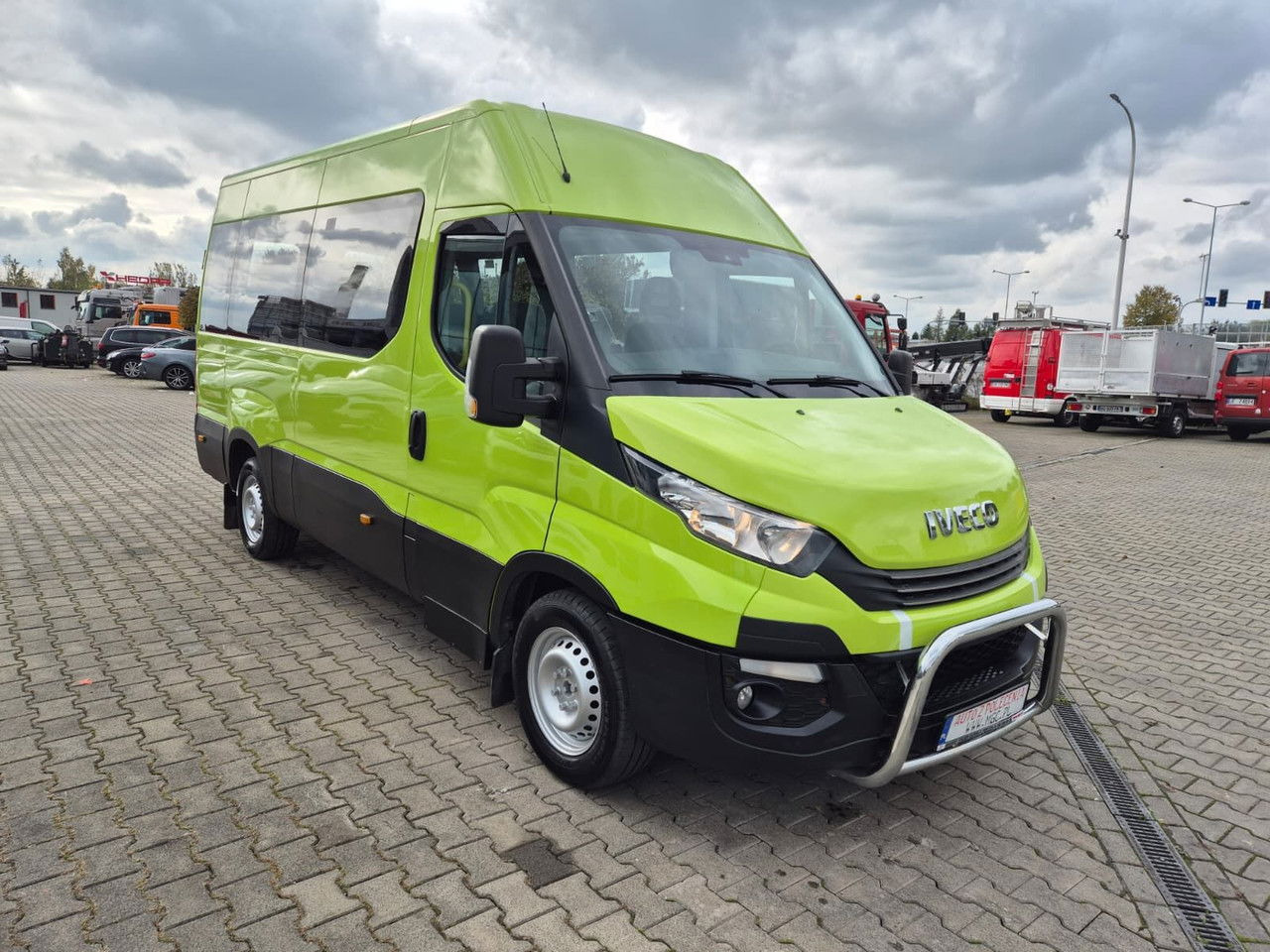 IVECO Daily 35S12 Hi-Matic / 10 Seats - حافلة صغيرة, ميكروباص: صور 5 IVECO Daily 35S12 Hi-Matic / 10 Seats - حافلة صغيرة, ميكروباص: صور 5