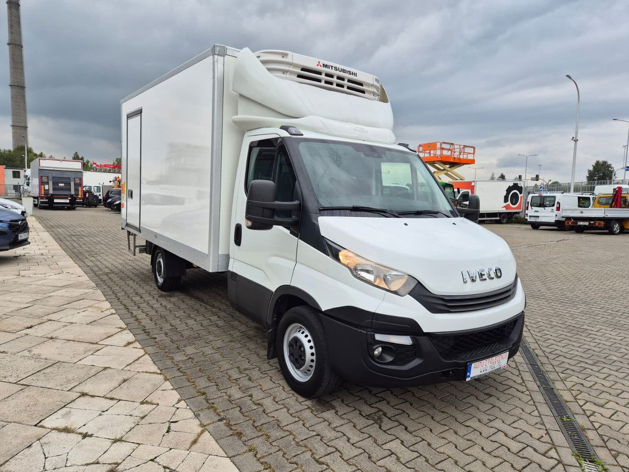 Iveco Daily 35S16 Hi-Matic / 1 Owner / Mitsubishi / Serviced - الشاحنات الصغيرة المبردة: صور 4 Iveco Daily 35S16 Hi-Matic / 1 Owner / Mitsubishi / Serviced - الشاحنات الصغيرة المبردة: صور 4