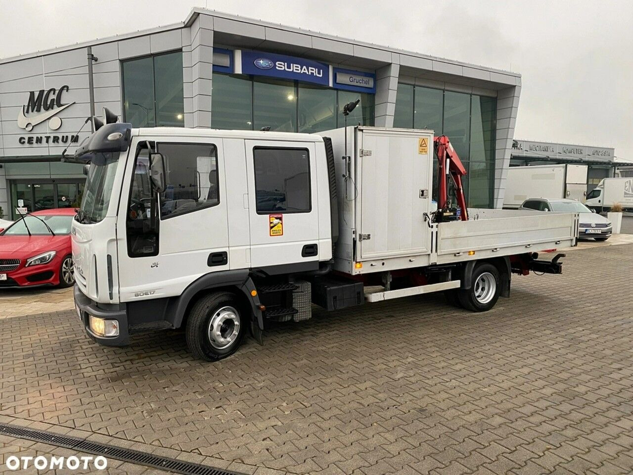 Iveco Eurocargo ML80E17 - شاحنات مسطحة, شاحنة كرين: صور 1 Iveco Eurocargo ML80E17 - شاحنات مسطحة, شاحنة كرين: صور 1
