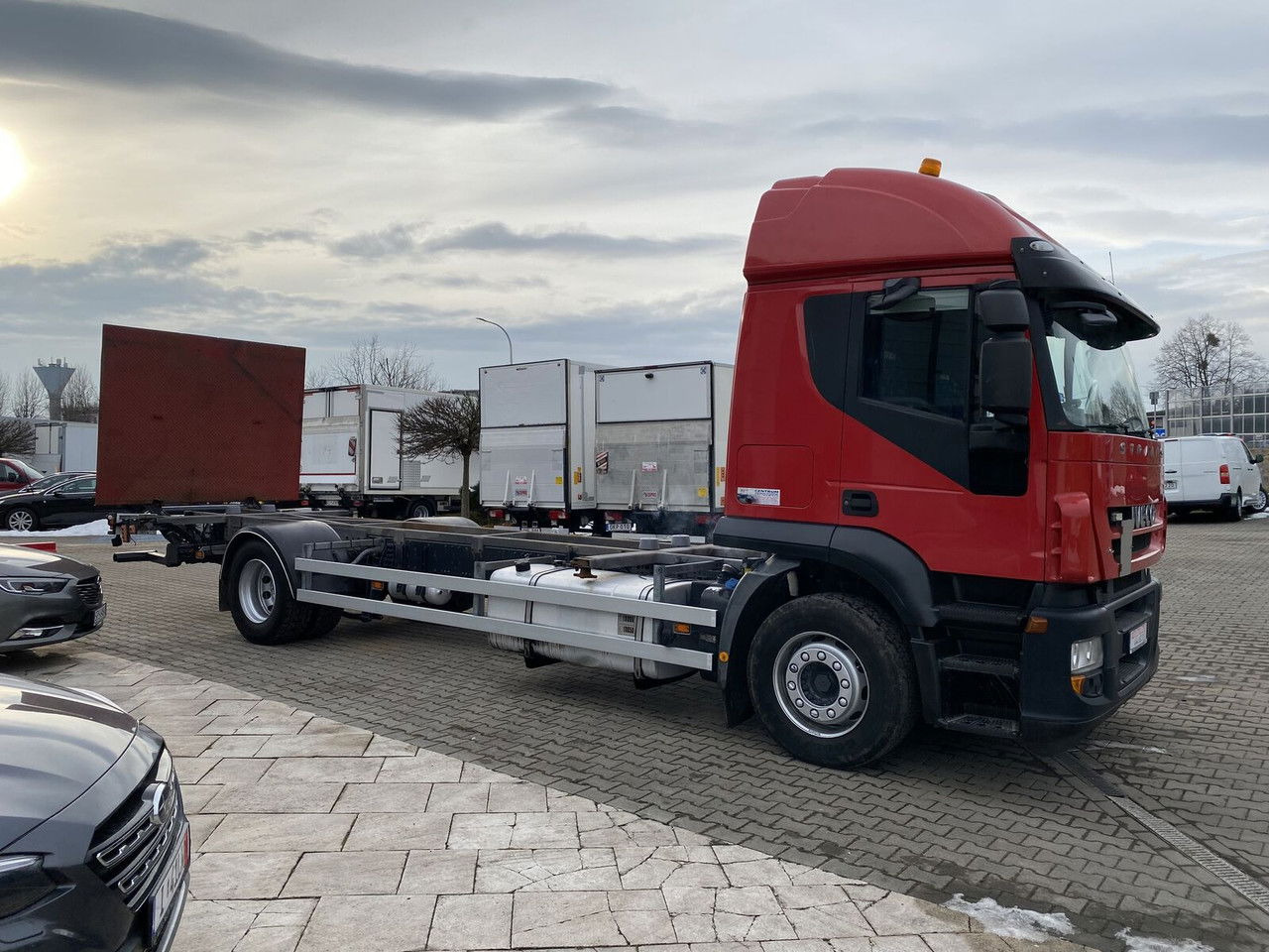 Iveco Stralis 360 AT 190 / Euro 5 / NEW Service / Long Frame - الشاسيه شاحنة: صور 5 Iveco Stralis 360 AT 190 / Euro 5 / NEW Service / Long Frame - الشاسيه شاحنة: صور 5