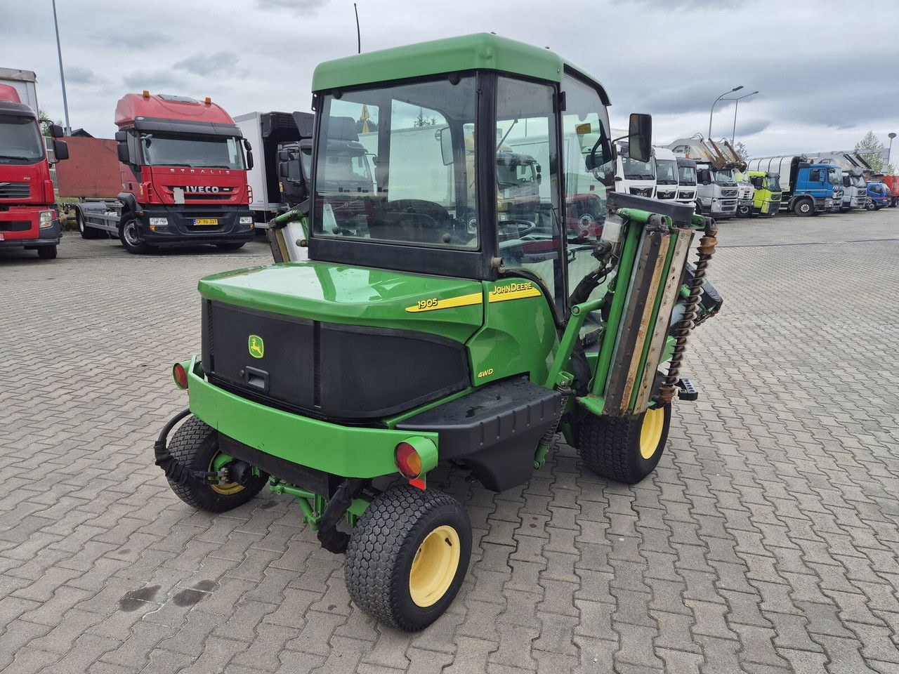 John Deere 1905 4WD / 1 Owner / Serviced - التقطيع جزازة/ ماكينات قطع الحشائش: صور 3 John Deere 1905 4WD / 1 Owner / Serviced - التقطيع جزازة/ ماكينات قطع الحشائش: صور 3