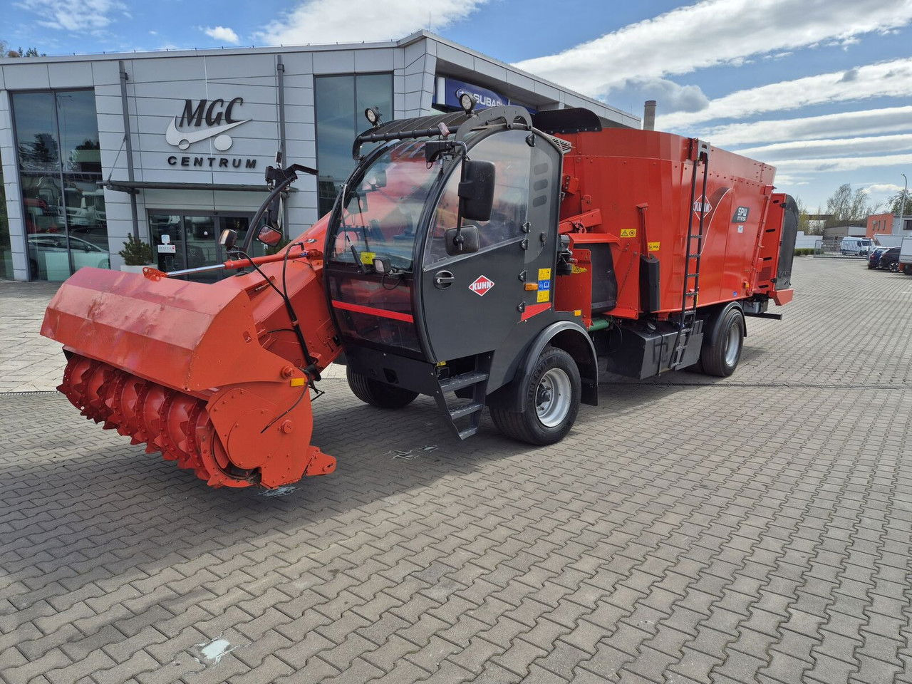 KUHN SPW 22 / LOW MTH / 1 Owner / Works Great - آلة خلط وتوزيع الأعلاف: صور 1 KUHN SPW 22 / LOW MTH / 1 Owner / Works Great - آلة خلط وتوزيع الأعلاف: صور 1