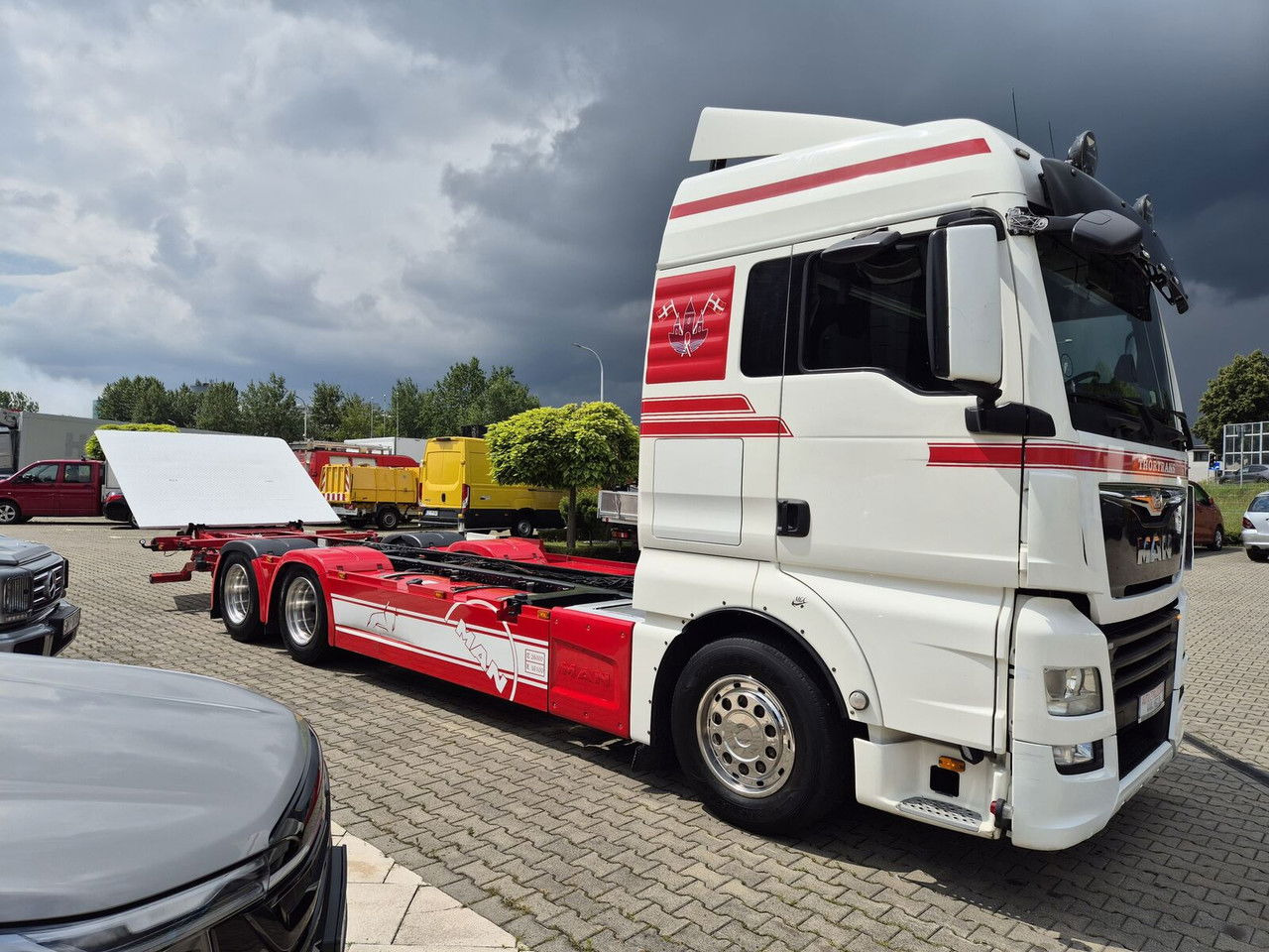 MAN TGX 28 28.420 , 6x2-2 LL / Trailer HFR KM 20 / 1 Owner / E6 /Guaran - شاحنات الحاويات / جسم علوي قابل للتغيير شاحنة: صور 5 MAN TGX 28 28.420 , 6x2-2 LL / Trailer HFR KM 20 / 1 Owner / E6 /Guaran - شاحنات الحاويات / جسم علوي قابل للتغيير شاحنة: صور 5