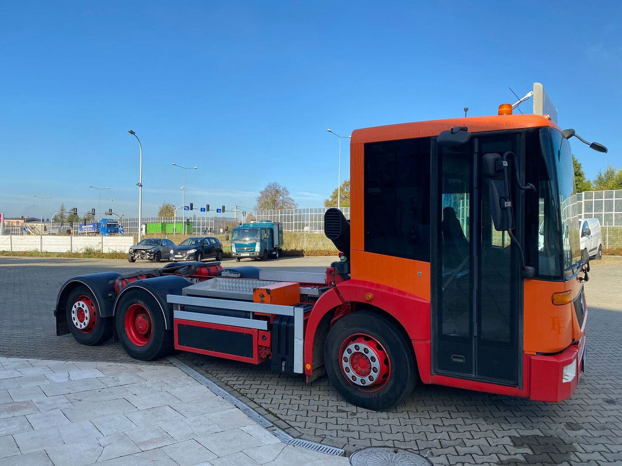 Mercedes-Benz Econic 2628 Eqonic 2628 - 1 Owner / LOW KM / Works Great - الشاسيه شاحنة: صور 4 Mercedes-Benz Econic 2628 Eqonic 2628 - 1 Owner / LOW KM / Works Great - الشاسيه شاحنة: صور 4