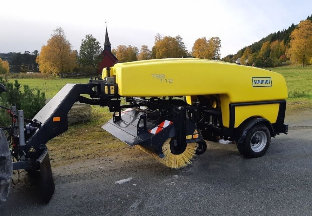 Schmidt TSS 122, Like NEW, Only 203 hours, up to 40KM/h - Transport all - كناسة المناطق الصناعية: صور 2 Schmidt TSS 122, Like NEW, Only 203 hours, up to 40KM/h - Transport all - كناسة المناطق الصناعية: صور 2
