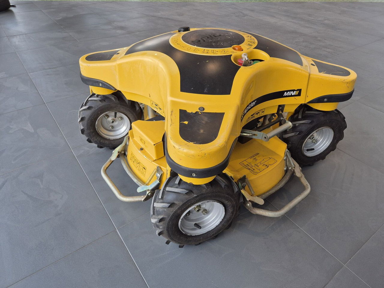 Spider MINI Mini Spider II / 4X4 / NEW Service / Works Great - جزازة المروج: صور 5 Spider MINI Mini Spider II / 4X4 / NEW Service / Works Great - جزازة المروج: صور 5