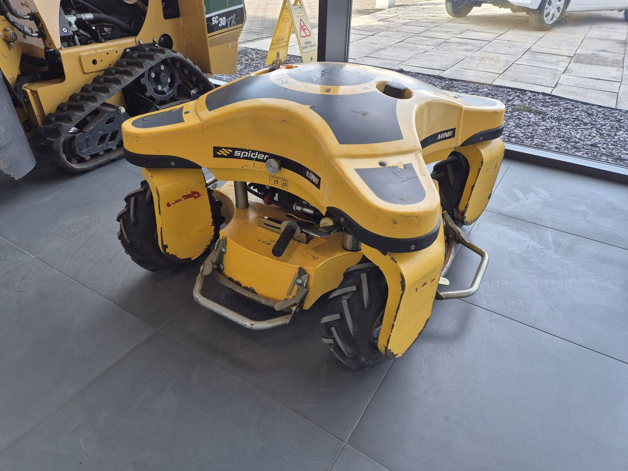 Spider MINI Mini Spider II / 4X4 / NEW Service / Works Great - جزازة المروج: صور 2 Spider MINI Mini Spider II / 4X4 / NEW Service / Works Great - جزازة المروج: صور 2