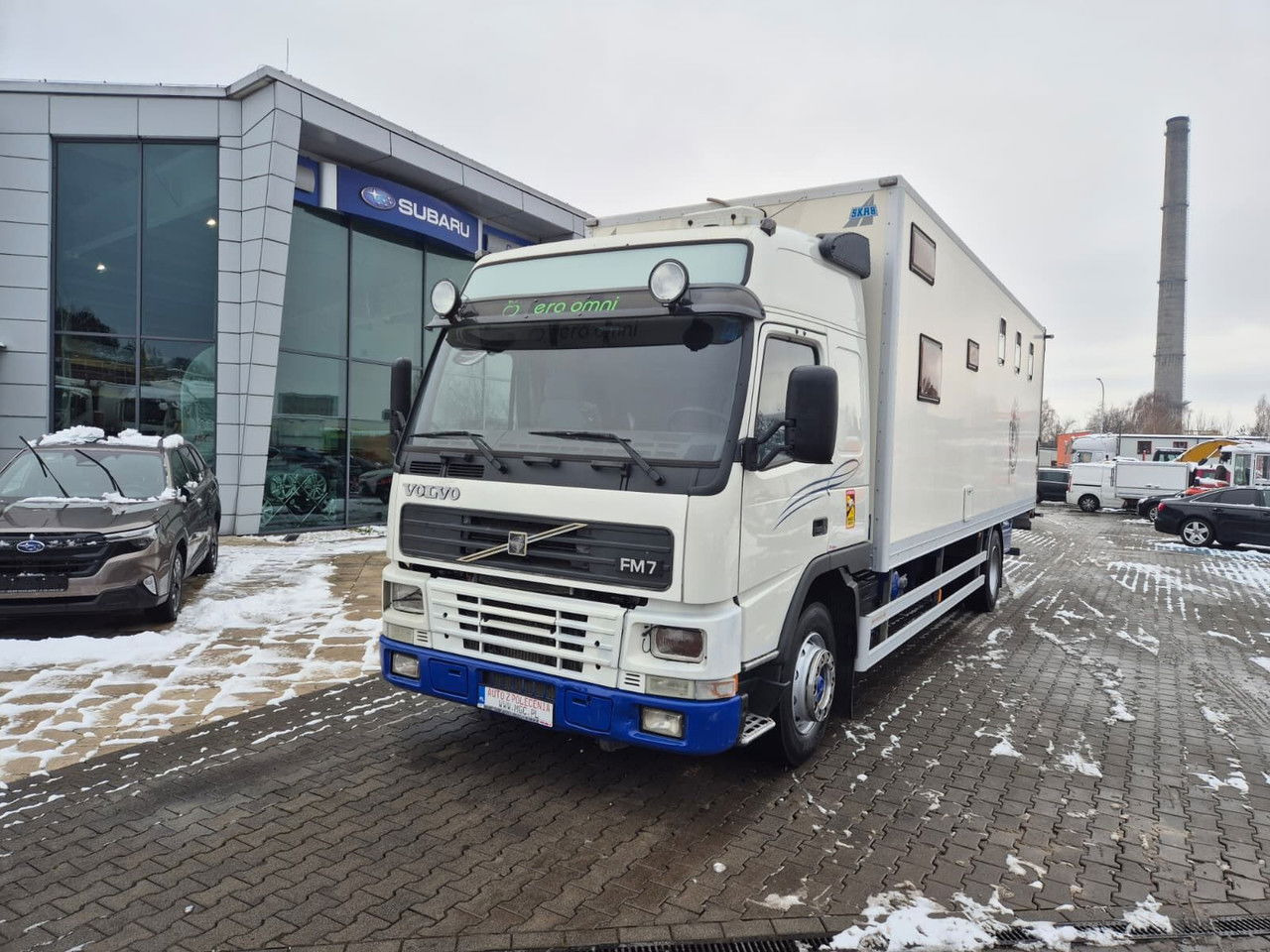 VOLVO FM 7 5 Horses / 3 People Live Cabin / 1 Owner / Serviced - شاحنة نقل خيل: صور 2 VOLVO FM 7 5 Horses / 3 People Live Cabin / 1 Owner / Serviced - شاحنة نقل خيل: صور 2