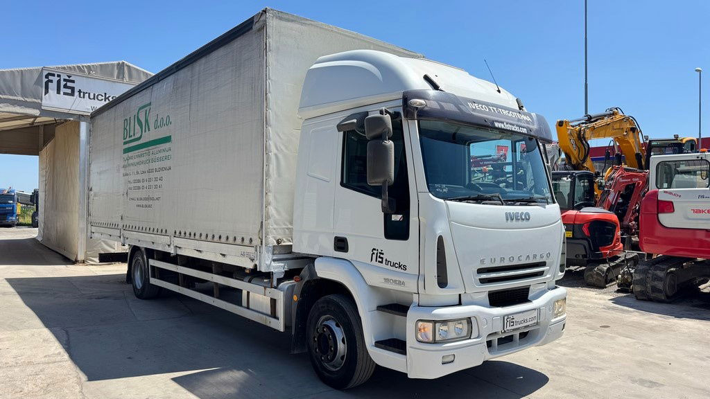 Iveco EuroCargo 160 E24 4X2 tarpaulin - air condition - شاحنة ستارة: صور 3 Iveco EuroCargo 160 E24 4X2 tarpaulin - air condition - شاحنة ستارة: صور 3