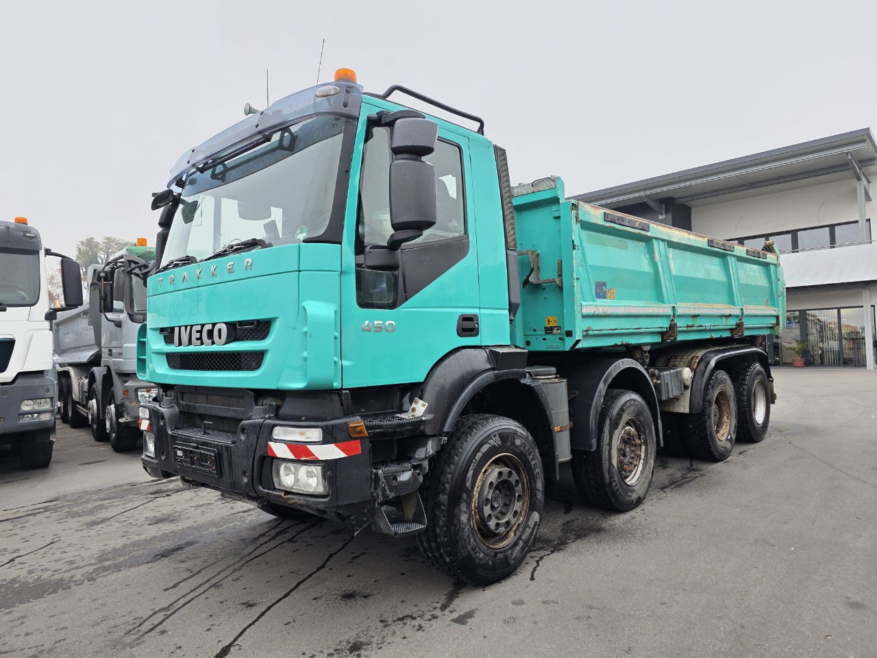 Iveco Trakker AD340T45 8x4 bordmatic tipper - retarder - قلابات: صور 1 Iveco Trakker AD340T45 8x4 bordmatic tipper - retarder - قلابات: صور 1