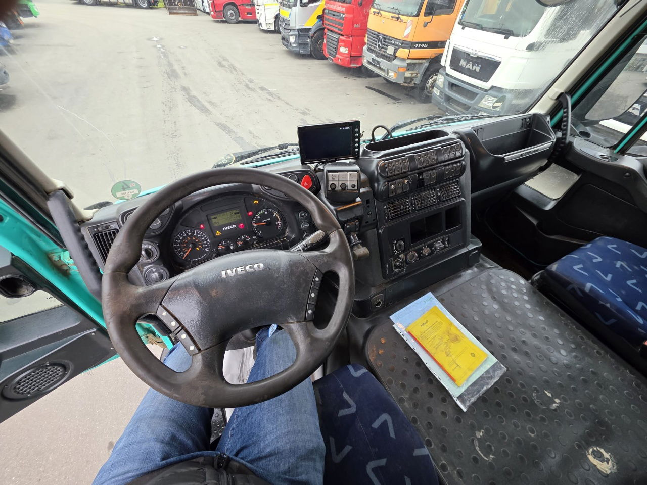 قلابات Iveco Trakker AD340T45 8x4 bordmatic tipper - retarder: صور 30 قلابات Iveco Trakker AD340T45 8x4 bordmatic tipper - retarder: صور 30