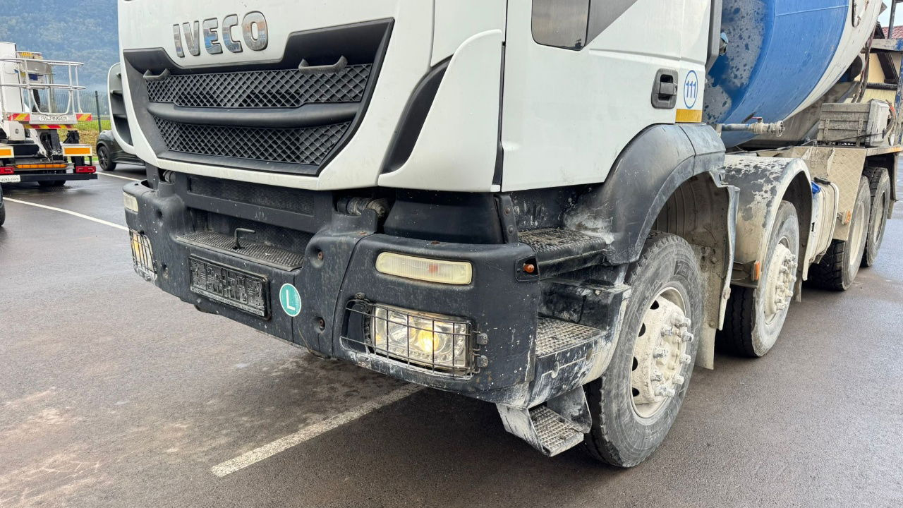 Iveco Trakker AD340TB45 8x4 mixer 10m3 - شاحنة خلاطة خرسانة: صور 2 Iveco Trakker AD340TB45 8x4 mixer 10m3 - شاحنة خلاطة خرسانة: صور 2