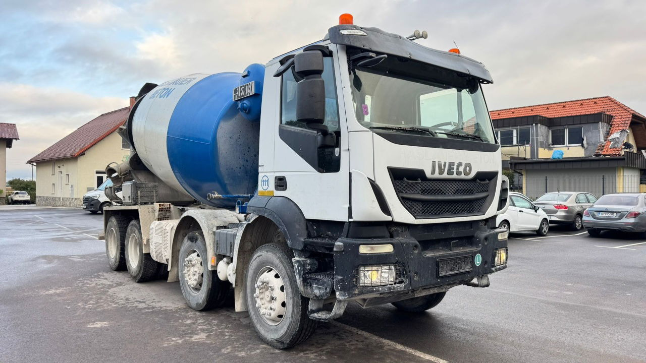Iveco Trakker AD340TB45 8x4 mixer 10m3 - شاحنة خلاطة خرسانة: صور 3 Iveco Trakker AD340TB45 8x4 mixer 10m3 - شاحنة خلاطة خرسانة: صور 3
