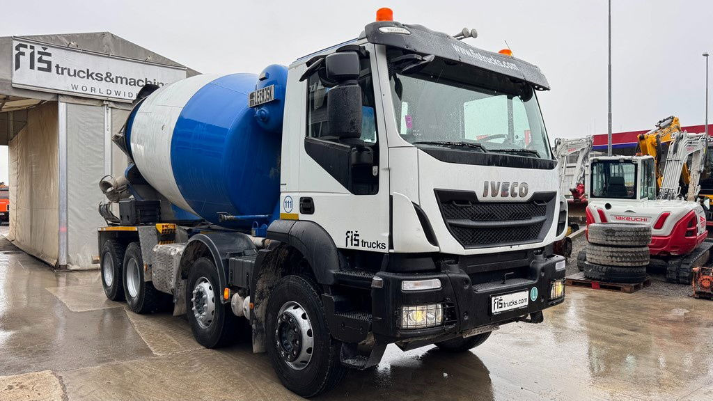 Iveco Trakker AD340TB45 8x4 mixer 9m3 - شاحنة خلاطة خرسانة: صور 3 Iveco Trakker AD340TB45 8x4 mixer 9m3 - شاحنة خلاطة خرسانة: صور 3