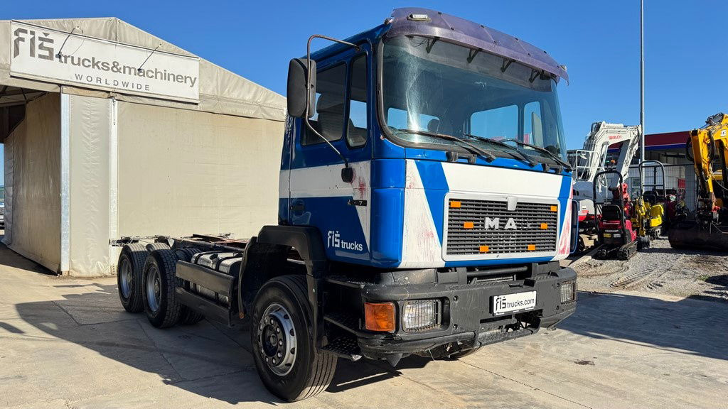 MAN 25.272 6x4 chassis- complete spring - الشاسيه شاحنة: صور 3 MAN 25.272 6x4 chassis- complete spring - الشاسيه شاحنة: صور 3