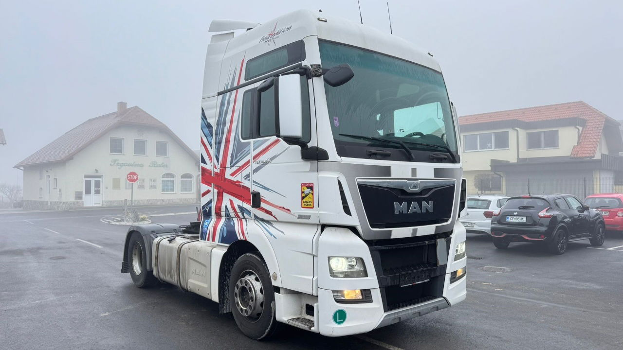 MAN TGX 18.560 4X2 tractor unit - retarder - شاحنة جرار: صور 3 MAN TGX 18.560 4X2 tractor unit - retarder - شاحنة جرار: صور 3
