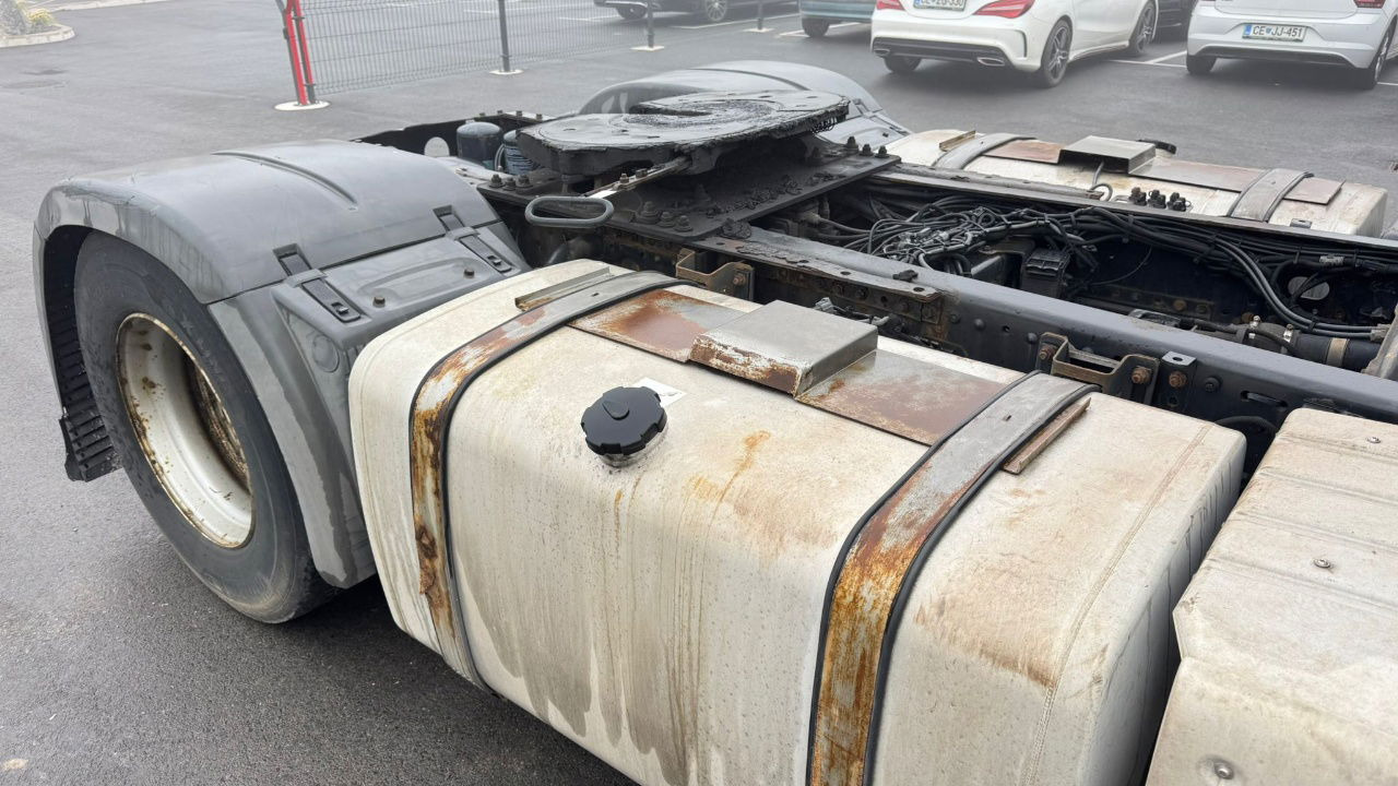 MAN TGX 18.560 4X2 tractor unit - retarder - شاحنة جرار: صور 4 MAN TGX 18.560 4X2 tractor unit - retarder - شاحنة جرار: صور 4