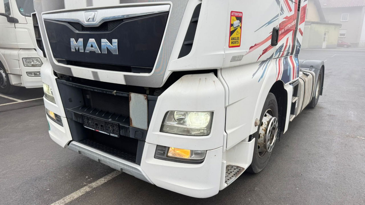 MAN TGX 18.560 4X2 tractor unit - retarder - شاحنة جرار: صور 2 MAN TGX 18.560 4X2 tractor unit - retarder - شاحنة جرار: صور 2