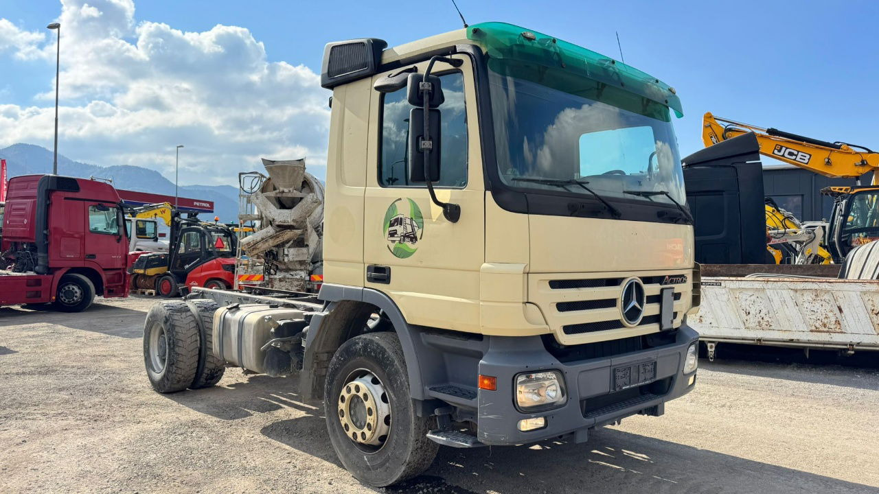 Mercedes-Benz 1832 4x2 chassis - motor brake - full spring - الشاسيه شاحنة: صور 3 Mercedes-Benz 1832 4x2 chassis - motor brake - full spring - الشاسيه شاحنة: صور 3