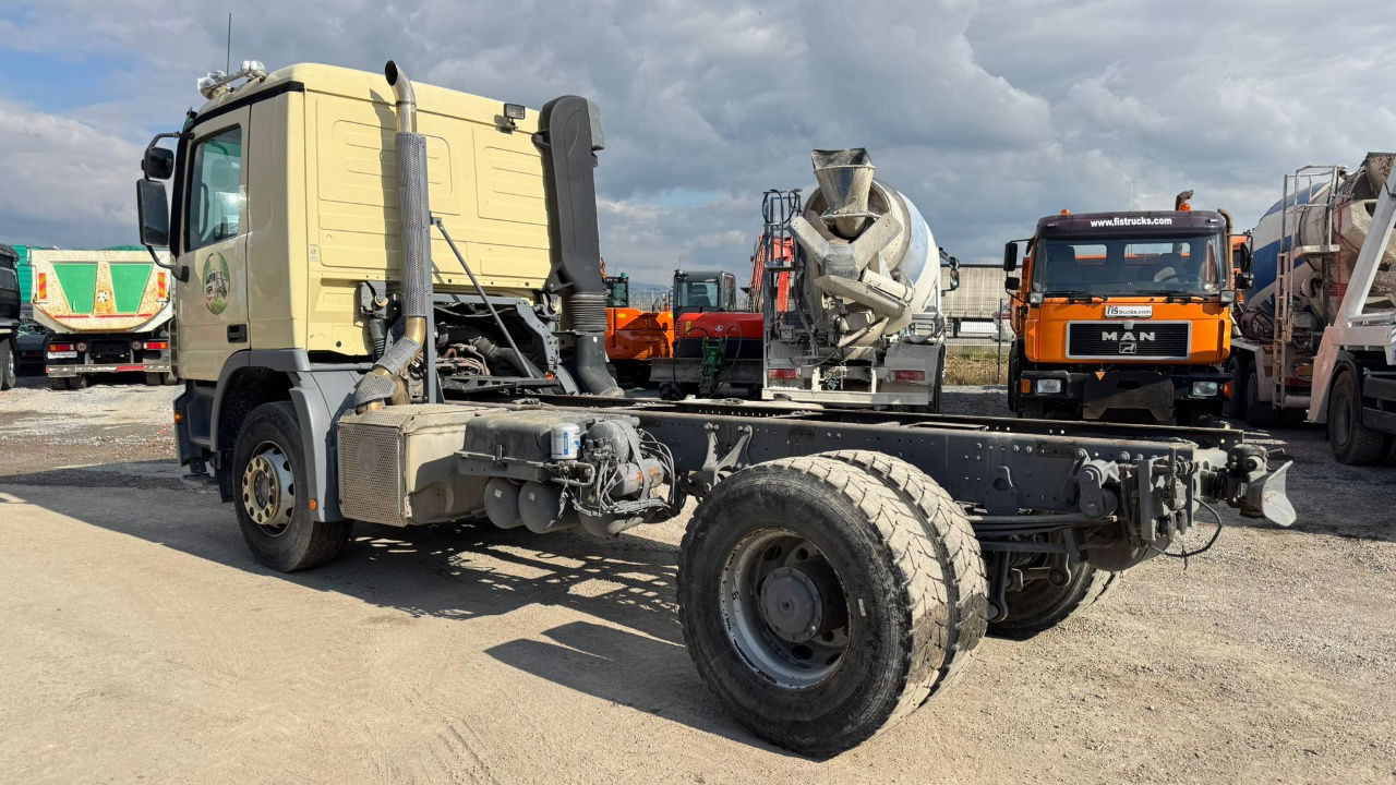 Mercedes-Benz 1832 4x2 chassis - motor brake - full spring - الشاسيه شاحنة: صور 5 Mercedes-Benz 1832 4x2 chassis - motor brake - full spring - الشاسيه شاحنة: صور 5