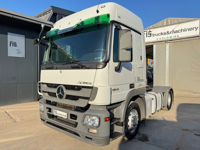 Mercedes-Benz Actros 1841 LS 4x2 tractor unit - شاحنة جرار: صور 1 Mercedes-Benz Actros 1841 LS 4x2 tractor unit - شاحنة جرار: صور 1