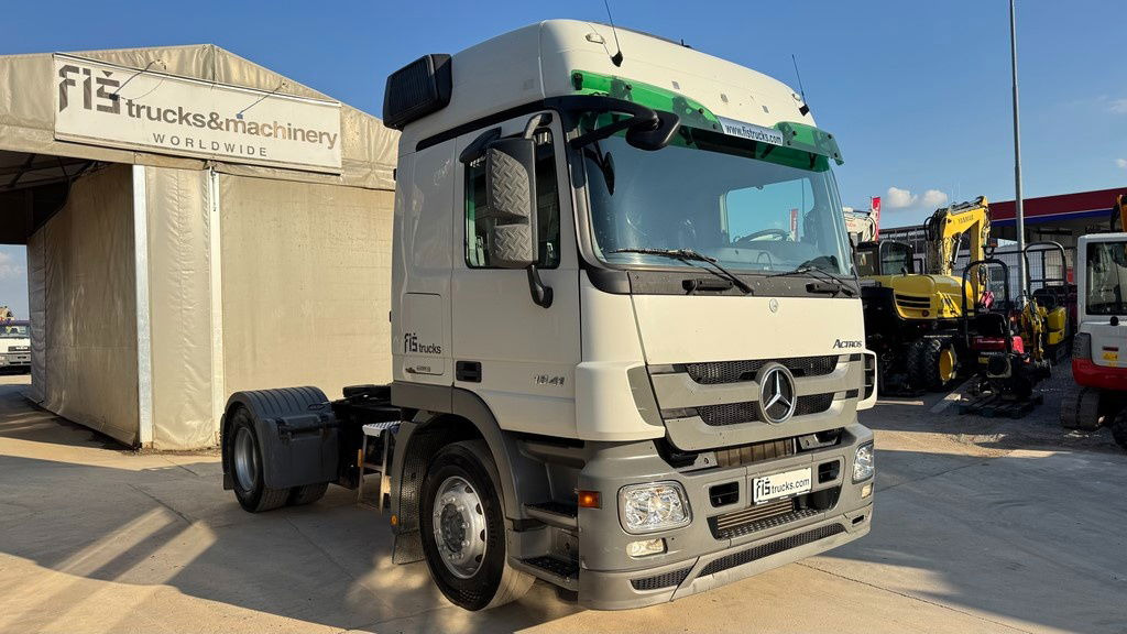 Mercedes-Benz Actros 1841 LS 4x2 tractor unit - شاحنة جرار: صور 2 Mercedes-Benz Actros 1841 LS 4x2 tractor unit - شاحنة جرار: صور 2