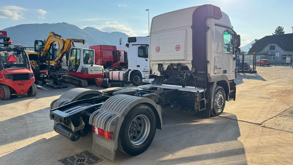 Mercedes-Benz Actros 1841 LS 4x2 tractor unit - شاحنة جرار: صور 3 Mercedes-Benz Actros 1841 LS 4x2 tractor unit - شاحنة جرار: صور 3