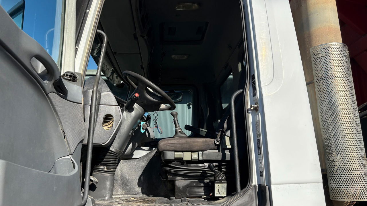 قلابات Mercedes-Benz Actros 4141 K 8x6 tipper - 19m3 - spring suspension: صور 15 قلابات Mercedes-Benz Actros 4141 K 8x6 tipper - 19m3 - spring suspension: صور 15