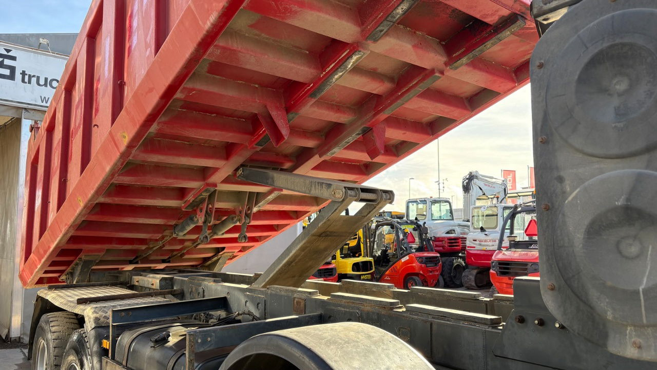 قلابات Mercedes-Benz Actros 4141 K 8x6 tipper - 19m3 - spring suspension: صور 9 قلابات Mercedes-Benz Actros 4141 K 8x6 tipper - 19m3 - spring suspension: صور 9