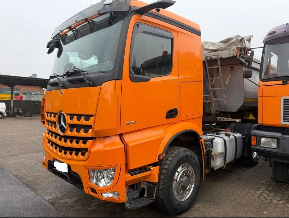 Mercedes-Benz Arocs 1851 LS HAD 4X4 - Euro 6 - retarder - tipper hydraulics - شاحنة جرار: صور 1 Mercedes-Benz Arocs 1851 LS HAD 4X4 - Euro 6 - retarder - tipper hydraulics - شاحنة جرار: صور 1
