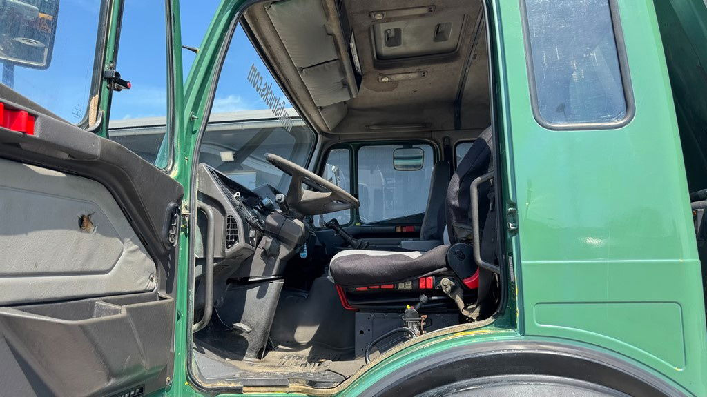 Mercedes-Benz SK 3235 8X4 tipper - V8 إيجار Mercedes-Benz SK 3235 8X4 tipper - V8: صور 23 Mercedes-Benz SK 3235 8X4 tipper - V8 إيجار Mercedes-Benz SK 3235 8X4 tipper - V8: صور 23