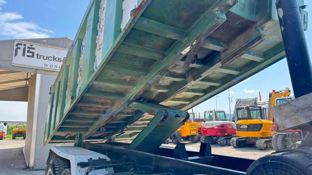 Mercedes-Benz SK 3235 8X4 tipper - V8 إيجار Mercedes-Benz SK 3235 8X4 tipper - V8: صور 10 Mercedes-Benz SK 3235 8X4 tipper - V8 إيجار Mercedes-Benz SK 3235 8X4 tipper - V8: صور 10