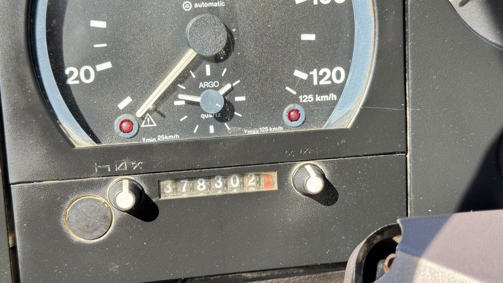 Mercedes-Benz SK 3235 8X4 tipper - V8 إيجار Mercedes-Benz SK 3235 8X4 tipper - V8: صور 27 Mercedes-Benz SK 3235 8X4 tipper - V8 إيجار Mercedes-Benz SK 3235 8X4 tipper - V8: صور 27