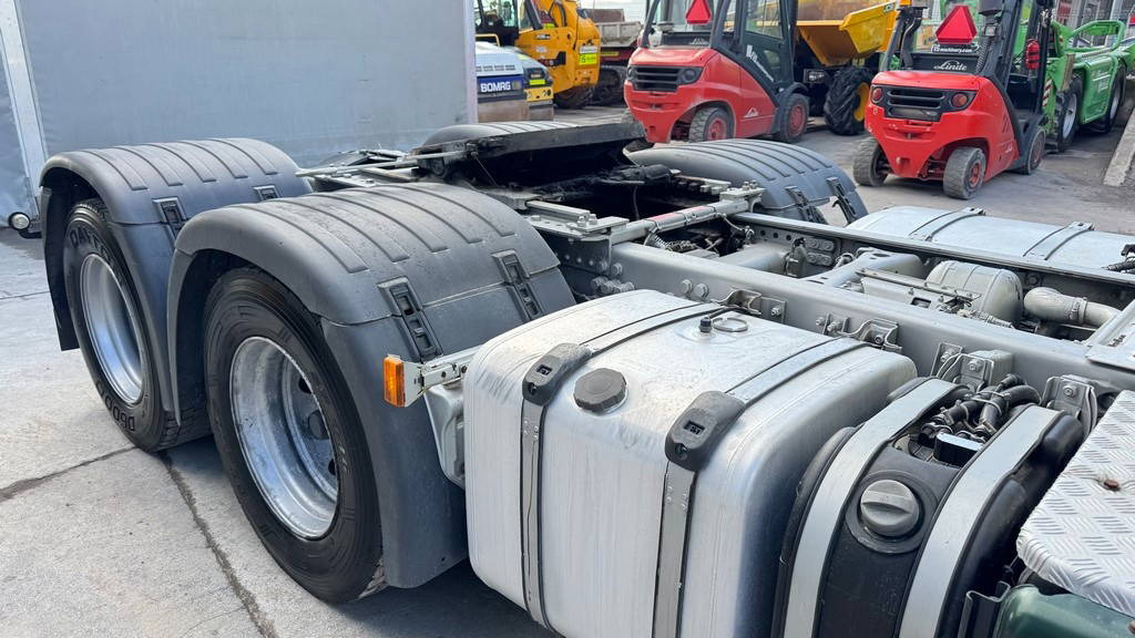 Scania R 620 V8 6x2 tractor unit - retarder - lifting axle - شاحنة جرار: صور 4 Scania R 620 V8 6x2 tractor unit - retarder - lifting axle - شاحنة جرار: صور 4