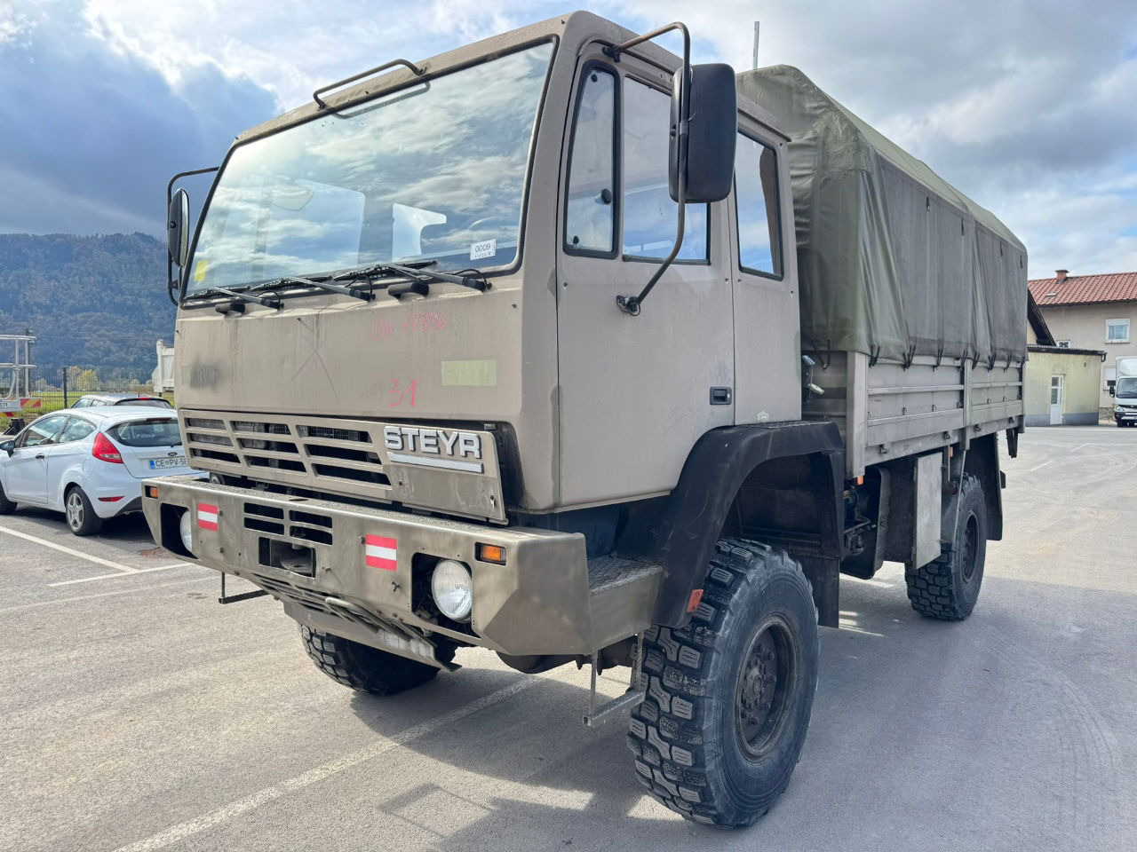 Steyr 12M18 4X4 stake body -  truck - شاحنة ستارة: صور 1 Steyr 12M18 4X4 stake body -  truck - شاحنة ستارة: صور 1