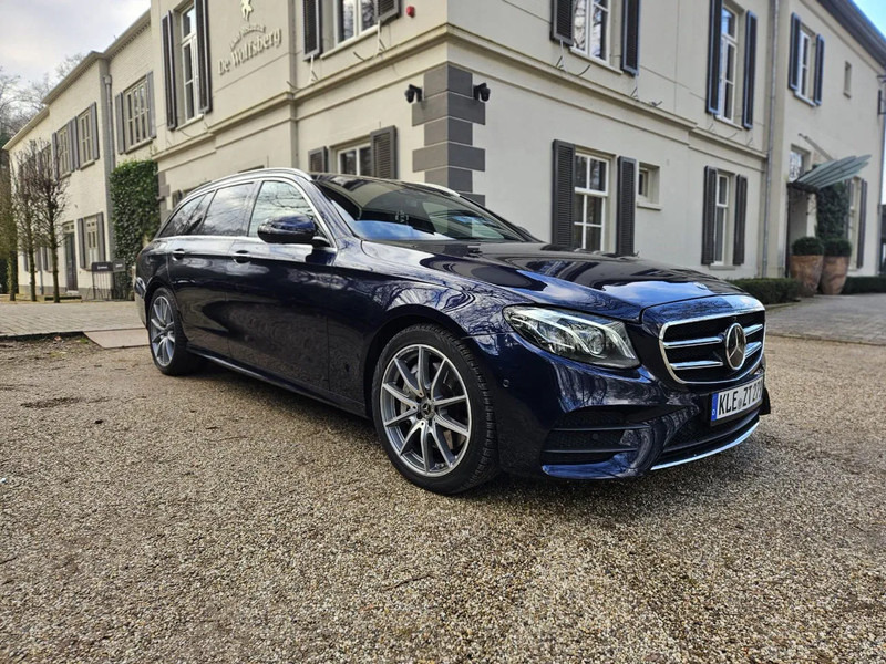Mercedes-Benz E-Klasse E-Klasse - سيارة: صور 1 Mercedes-Benz E-Klasse E-Klasse - سيارة: صور 1