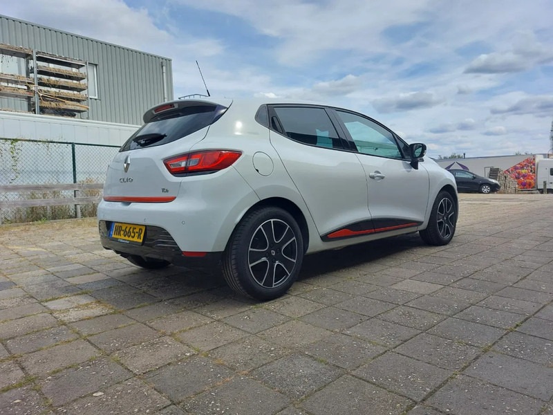 Renault Clio Clio 0.9 TCE - هاتشباك: صور 4 Renault Clio Clio 0.9 TCE - هاتشباك: صور 4