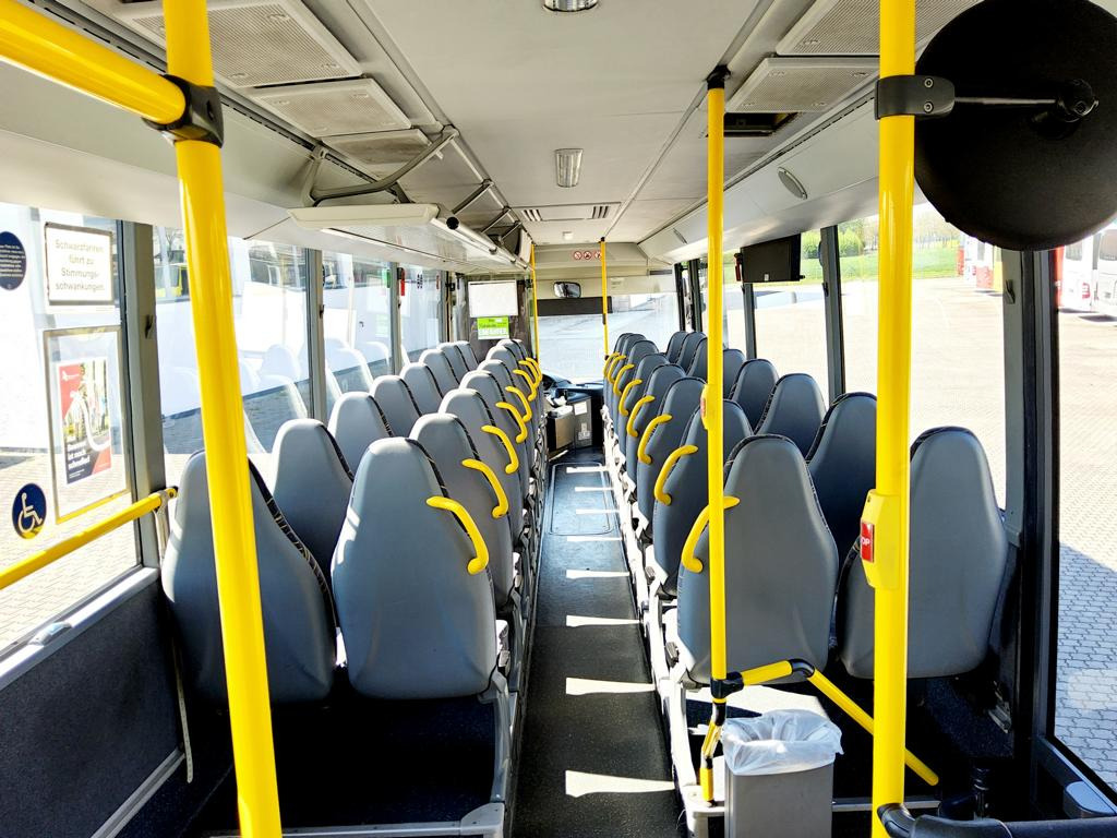 باص النقل بين المدن Mercedes Benz O 550 Integro L 65 Sitze / 360 PS-Euro 6 / Lift / Automatik: صور 8