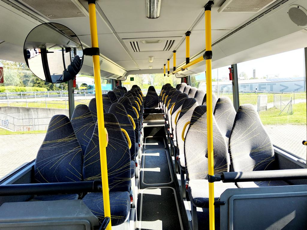 باص النقل بين المدن Mercedes Benz O 550 Integro L 65 Sitze / 360 PS-Euro 6 / Lift / Automatik: صور 6