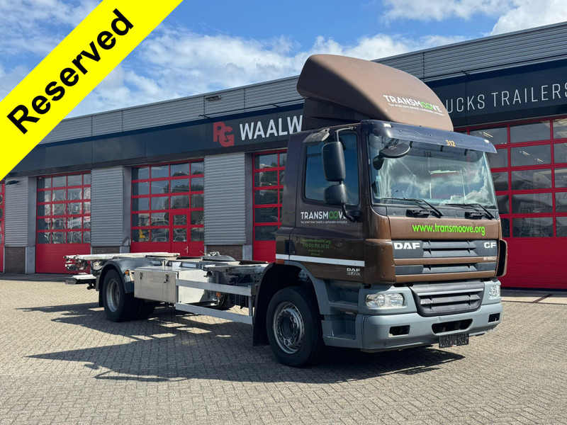 DAF CF65 220 - شاحنات الحاويات / جسم علوي قابل للتغيير شاحنة: صور 1 DAF CF65 220 - شاحنات الحاويات / جسم علوي قابل للتغيير شاحنة: صور 1