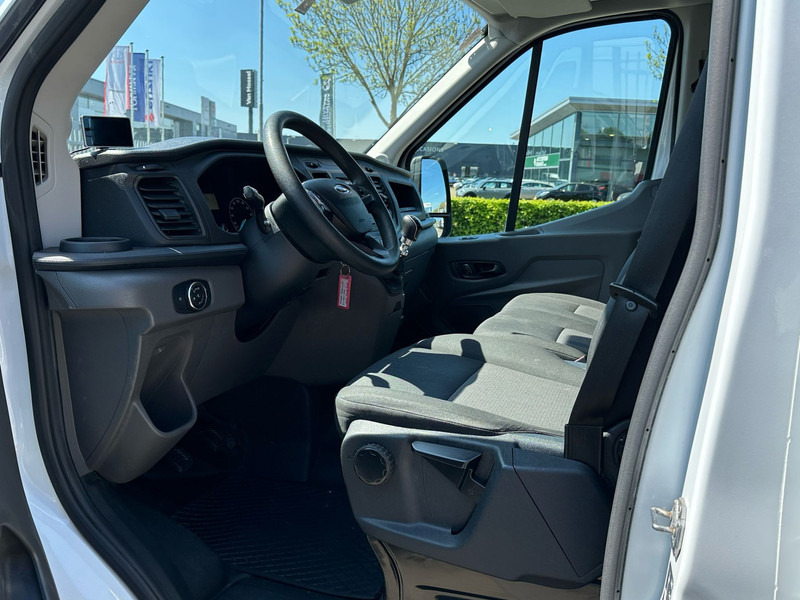 الشاحنات الصغيرة المسطحة Ford Transit: صور 6