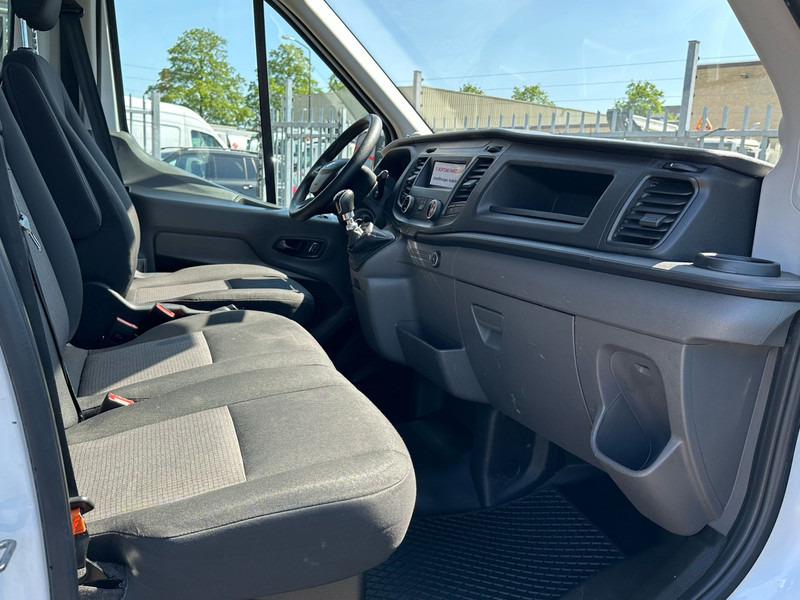 الشاحنات الصغيرة المسطحة Ford Transit: صور 7