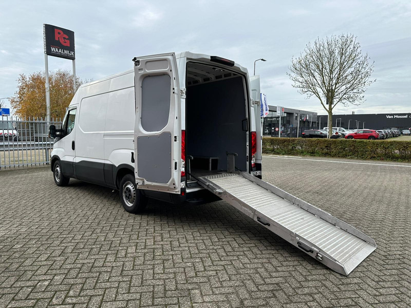 Iveco Daily 35S14 Enkellucht Laadbrug - فان: صور 5 Iveco Daily 35S14 Enkellucht Laadbrug - فان: صور 5