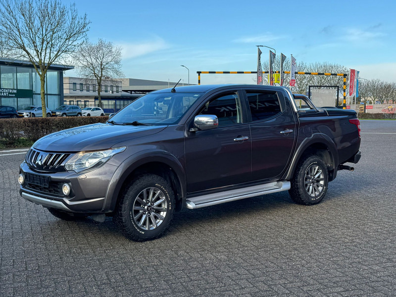 Mitsubishi L200 4*4 Cleartec Dubbel Cab airco - شاحنة البيك أب: صور 3 Mitsubishi L200 4*4 Cleartec Dubbel Cab airco - شاحنة البيك أب: صور 3